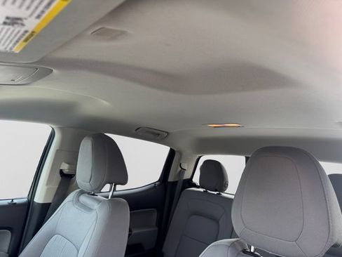 Used 2016 Chevrolet Colorado LT w/ LT Convenience Package RWD image 12