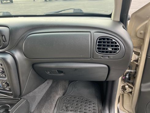 Used 2005 Chevrolet TrailBlazer LS w/ LS Preferred Equipment Group image 31