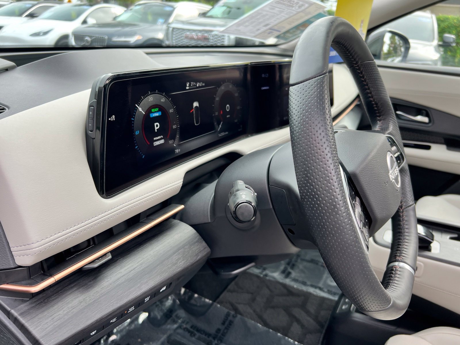 Used 2023 Nissan Ariya FWD image 38