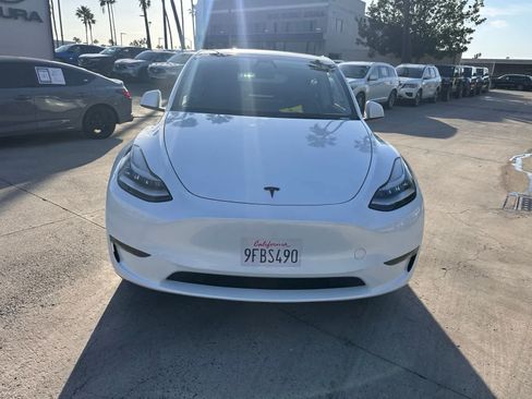 Used 2023 Tesla Model Y Long Range AWD/4WD image 8