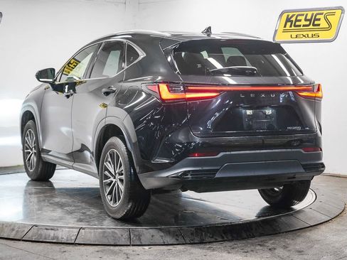 Used 2023 Lexus NX 250 FWD image 2