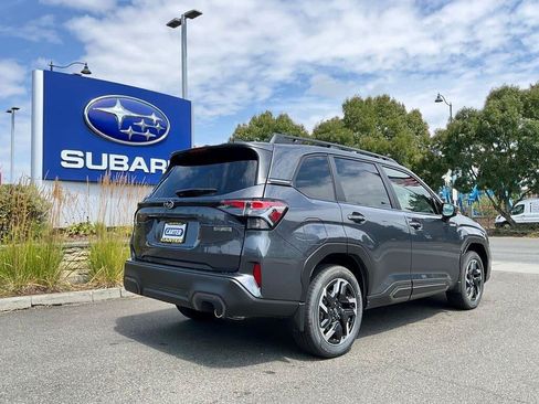 Used 2025 Subaru Forester Limited AWD/4WD image 8