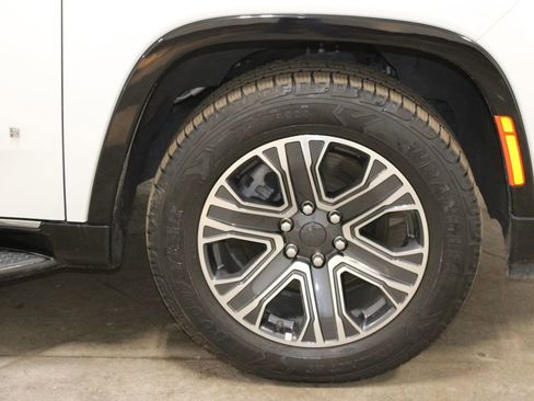 Used 2023 Jeep Wagoneer Series II AWD/4WD image 58