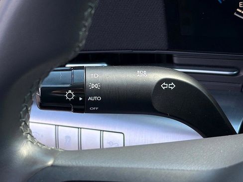 Certified 2025 Hyundai Kona SEL image 19