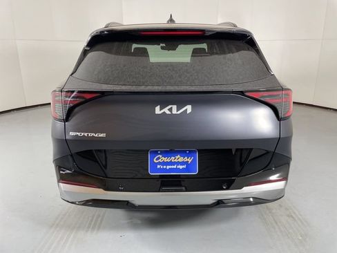 New 2026 Kia Sportage SX FWD image 7