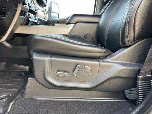 Used 2019 Ford F250 Lariat w/ Lariat Ultimate Package image 11