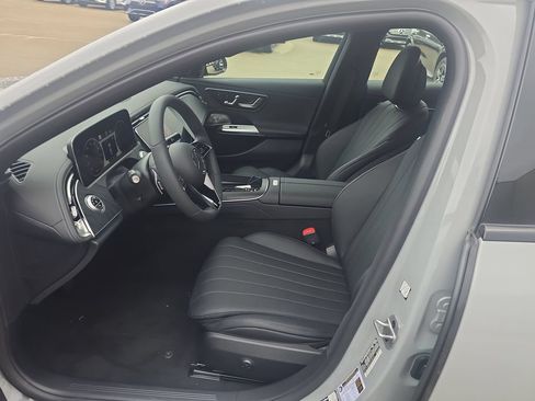 New 2026 Mercedes-Benz E 450 4MATIC Sedan image 9