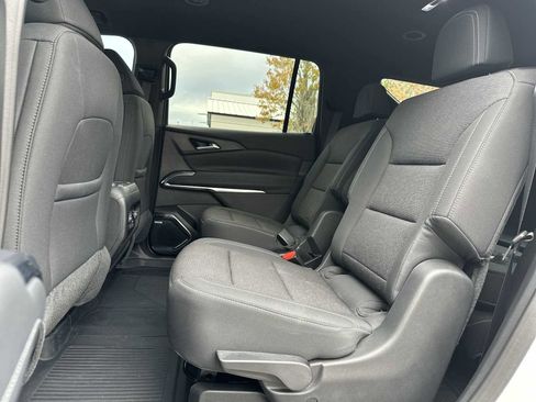 New 2025 Chevrolet Traverse LT w/ Enhanced Driving Package image 17