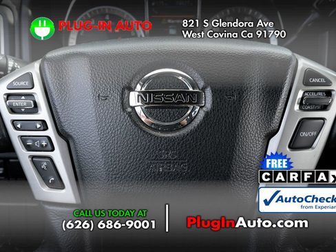 Used 2019 Nissan Titan SV w/ SV Convenience Package image 18