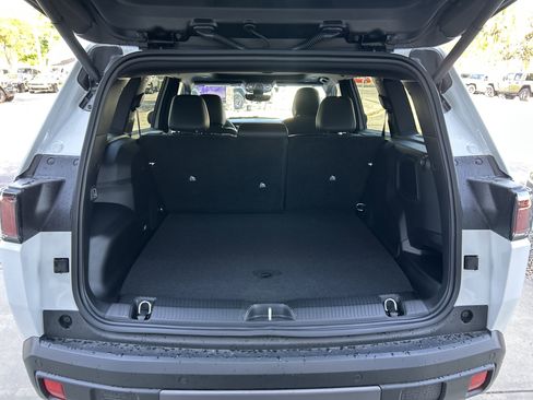 New 2026 Jeep Cherokee Limited AWD/4WD image 9