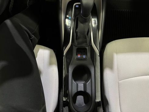 Certified 2021 Toyota Corolla LE FWD image 19