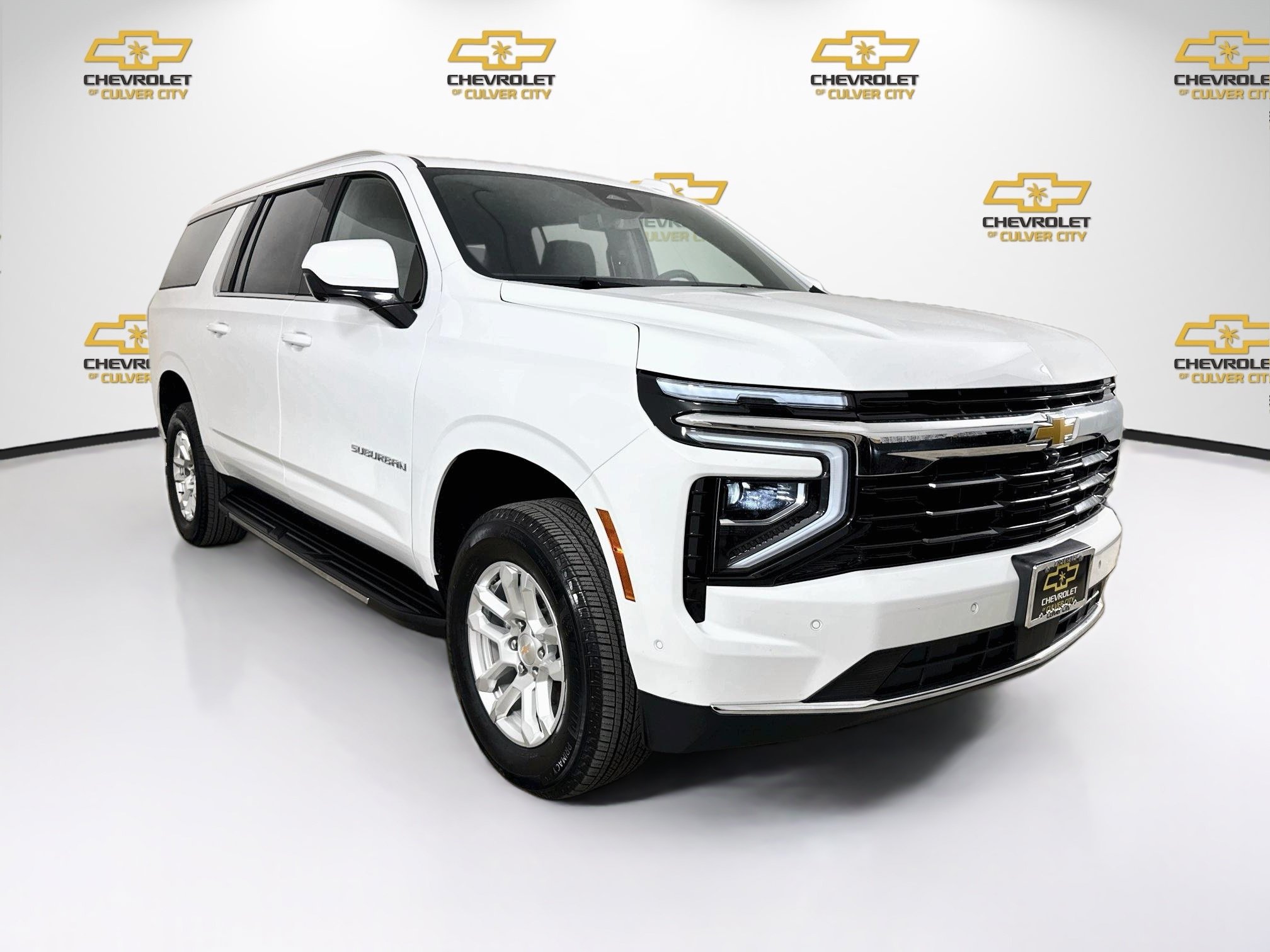 Used 2026 Chevrolet Suburban LS AWD/4WD image 1