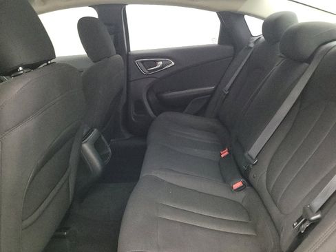 Used 2015 Chrysler 200 Limited FWD image 18