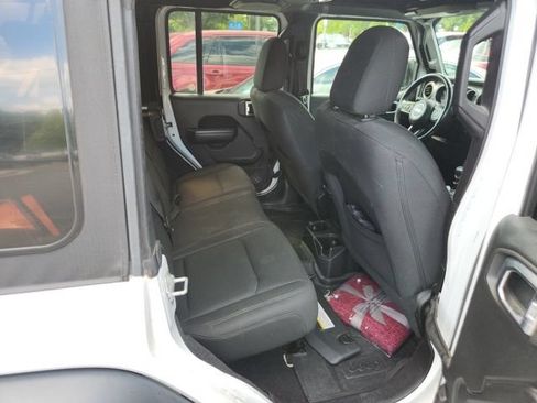 Used 2018 Jeep Wrangler Unlimited Sport S AWD/4WD image 11