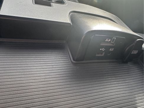 Used 2015 RAM 2500 Big Horn image 24