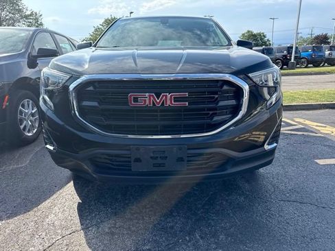 Used 2019 GMC Terrain SLE w/ LPO, Floor Liner Package FWD image 6