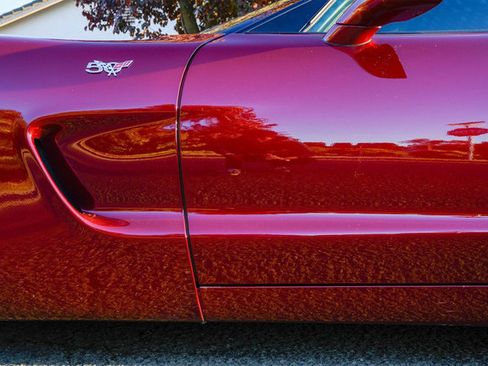 Used 2003 Chevrolet Corvette 50th Anniversary Edition w/ Preferred Equipment Group image 89