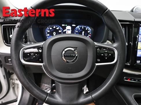 Used 2021 Volvo XC60 T5 Inscription AWD/4WD image 10