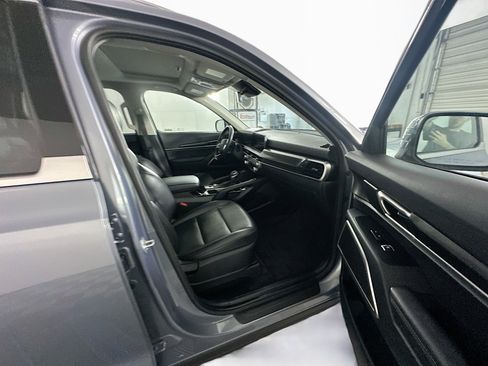 Used 2025 Kia Telluride S image 34