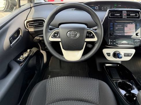 Certified 2018 Toyota Prius Three FWD image 25