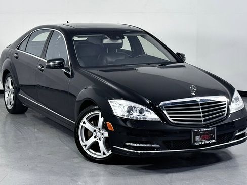 Used 2011 Mercedes-Benz S 550 4MATIC image 3