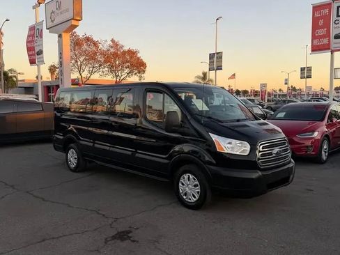 Used 2019 Ford Transit 350 XLT image 3