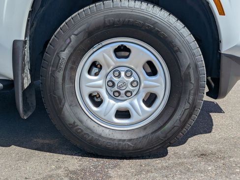 Used 2025 Nissan Frontier S AWD/4WD image 43