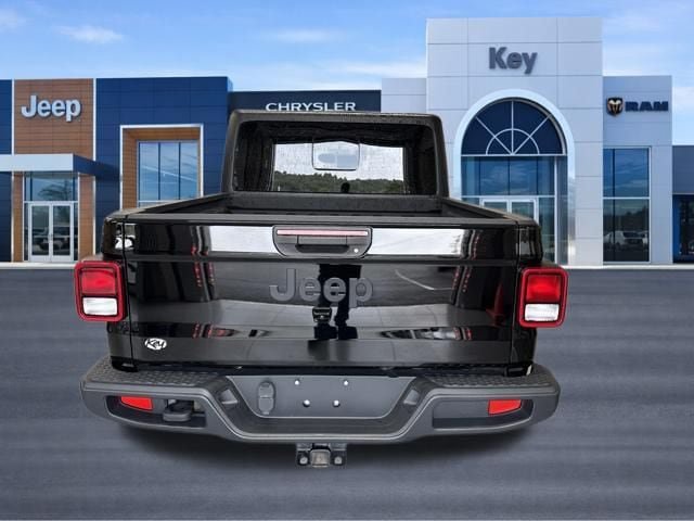 Used 2022 Jeep Gladiator Sport AWD/4WD image 5
