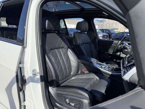 Used 2026 BMW X5 M60i image 10