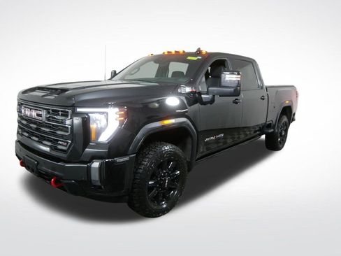 Used 2024 GMC Sierra 3500 AT4 w/ AT4 Premium Plus Package AWD/4WD image 10