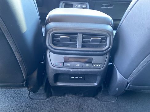 Used 2025 Honda Pilot Touring image 53