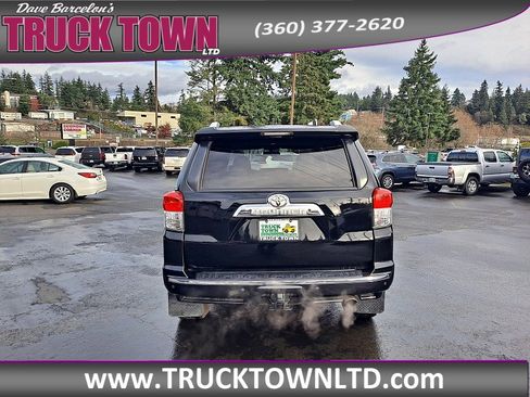 Used 2010 Toyota 4Runner SR5 image 4