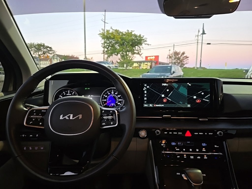 Certified 2024 Kia Carnival EX FWD image 39