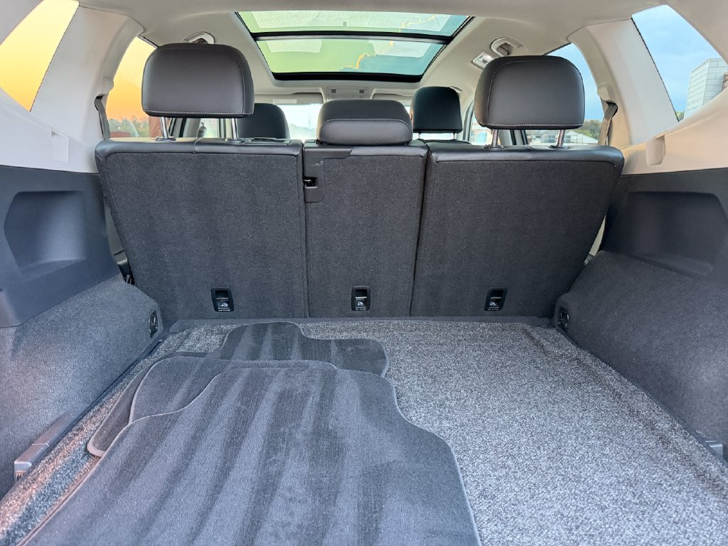 Used 2019 Volkswagen Tiguan SE w/ Panoramic Sunroof Package AWD/4WD image 28