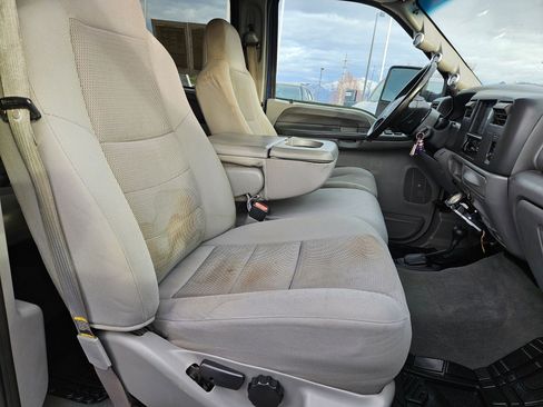 Used 2004 Ford F250 XLT image 32