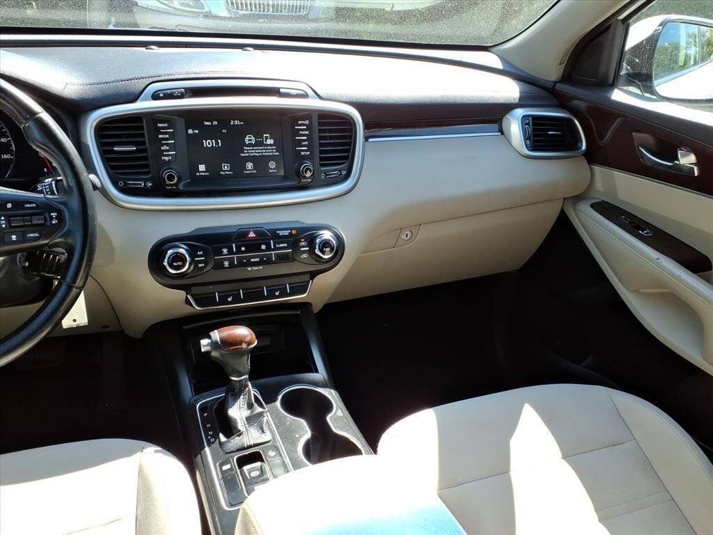 Used 2017 Kia Sorento FWD w/ LX Convenience Package image 14