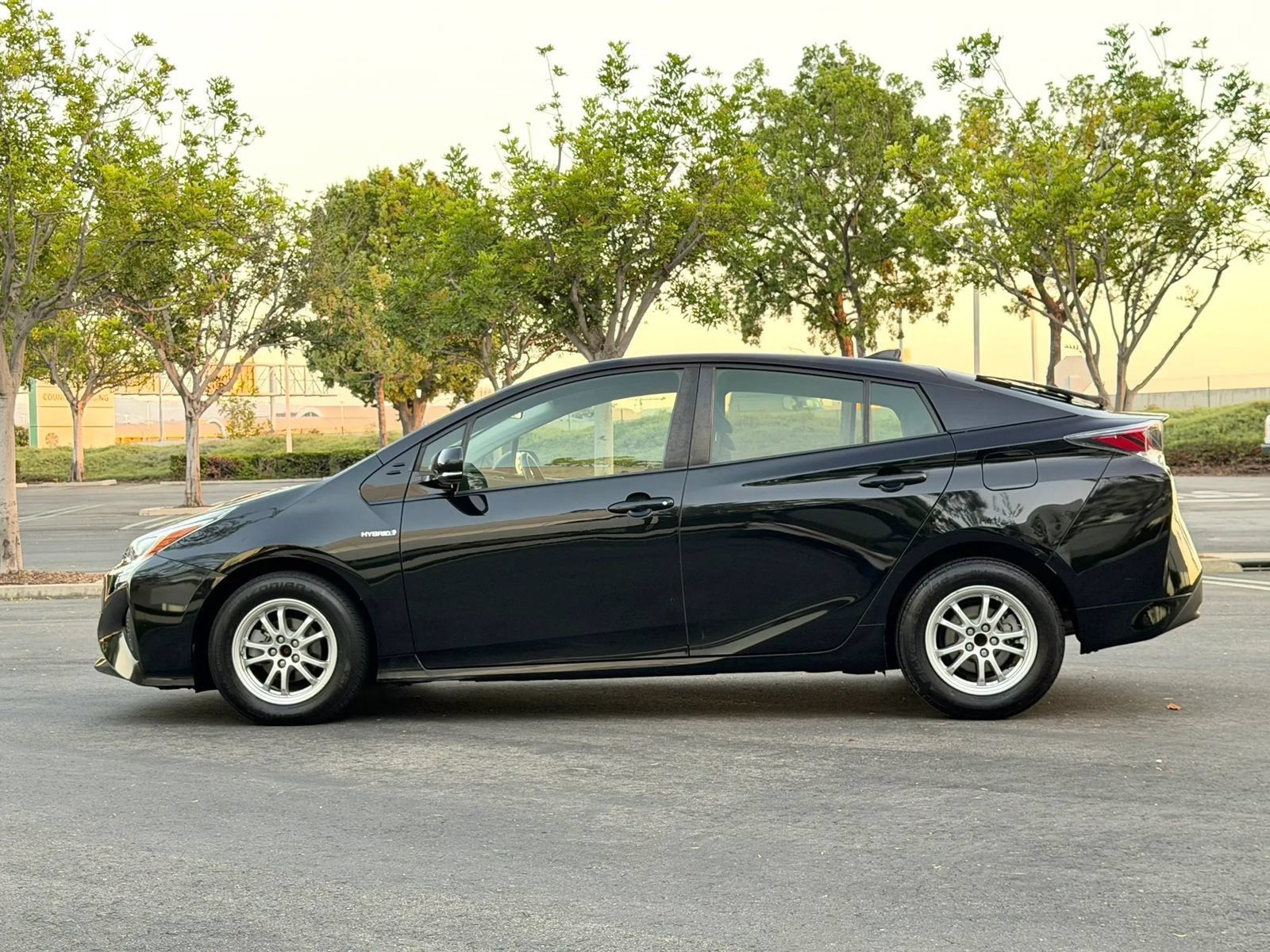 Used 2016 Toyota Prius Three FWD image 7
