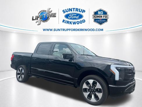 Used 2025 Ford F150 Lightning Platinum AWD/4WD image 9