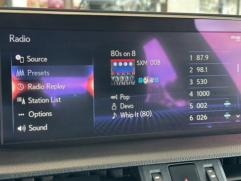 Used 2020 Lexus ES 300h w/ Premium Package FWD image 14