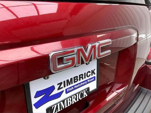 Used 2017 GMC Yukon SLT w/ Premium Edition image 32