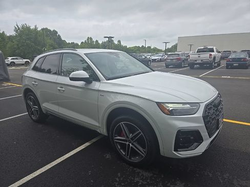 Used 2024 Audi Q5 e Premium Plus AWD/4WD image 3