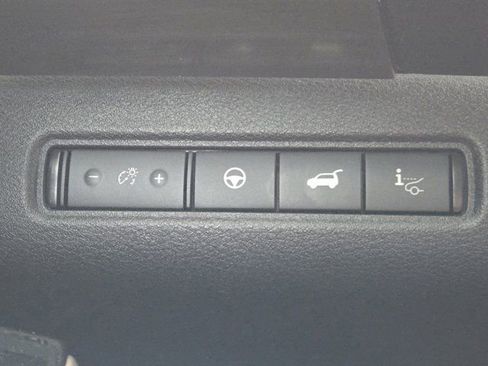 Used 2022 Nissan Pathfinder Platinum w/ Cargo Package image 22