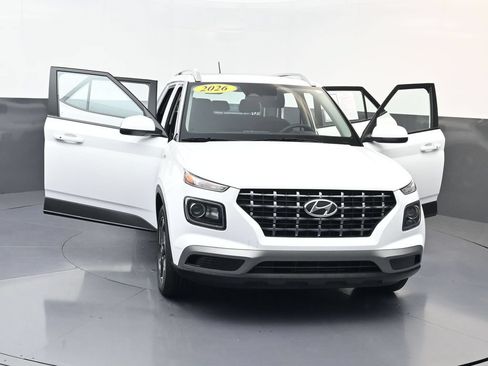 Certified 2026 Hyundai Venue SEL FWD image 32