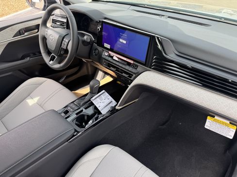 New 2026 Toyota Camry XLE image 19