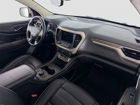 Used 2022 GMC Acadia Denali w/ Denali Ultimate Package image 25