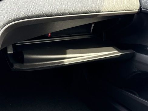 Used 2025 Toyota Camry XLE FWD image 23