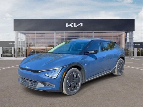 New 2025 Kia EV6 Light w/ Light LR Technology Package RWD image 1