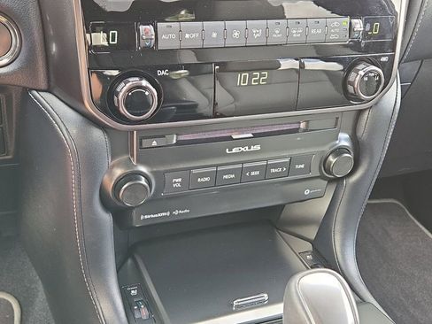 Used 2023 Lexus GX 460 image 26