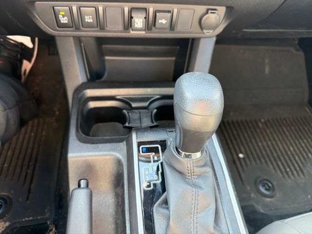 Used 2023 Toyota Tacoma SR5 w/ Technology Package AWD/4WD image 13