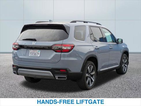 Certified 2025 Honda Pilot Elite image 7